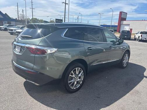 2023 Buick Enclave Premium