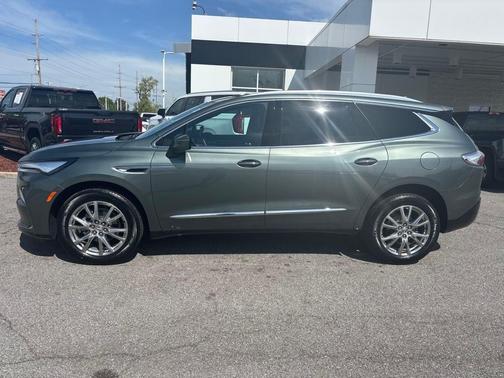 2023 Buick Enclave Premium