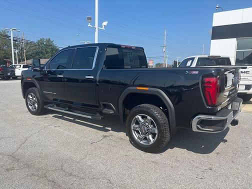 2025 GMC Sierra 2500 SLT