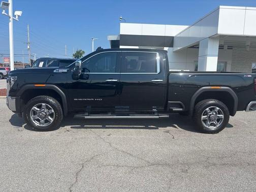 2025 GMC Sierra 2500 SLT