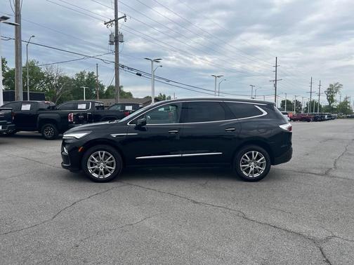 2022 Buick Enclave Essence
