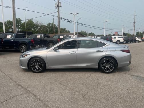 2022 Lexus ES 250 Luxury