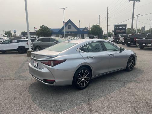 2022 Lexus ES 250 Luxury