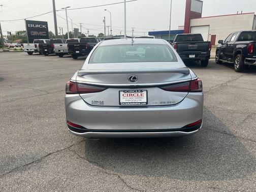 2022 Lexus ES 250 Luxury