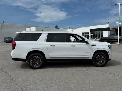 2025 GMC Yukon XL Elevation