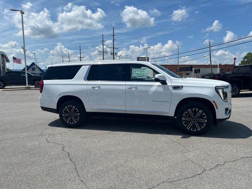 2025 GMC Yukon XL Elevation
