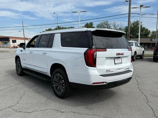 2025 GMC Yukon XL Elevation