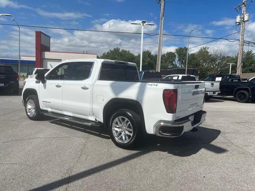 2021 GMC Sierra 1500 SLT