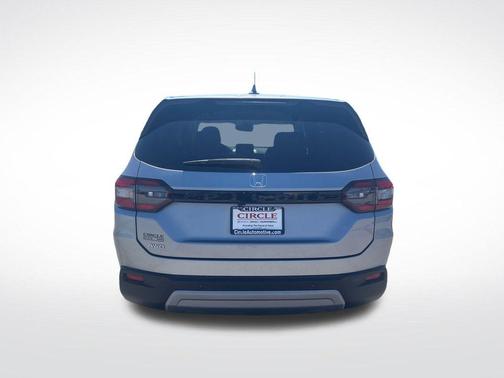 Silver Metallic 2024 Honda Pilot EX-L