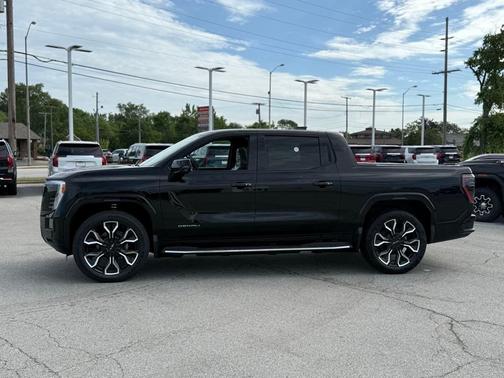 2025 GMC Sierra EV Denali