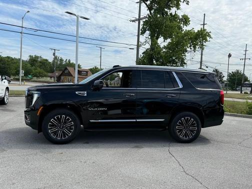 2025 GMC Yukon Elevation