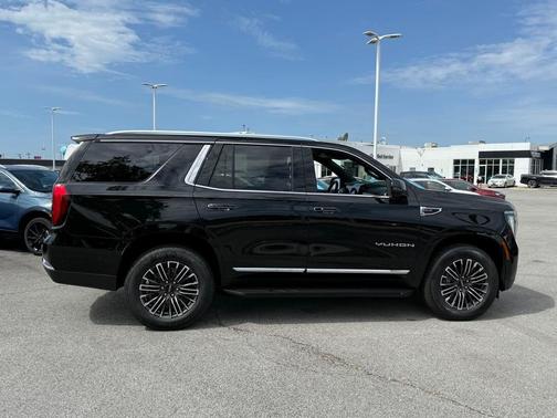 2025 GMC Yukon Elevation