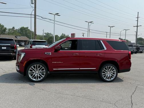 2025 GMC Yukon Denali