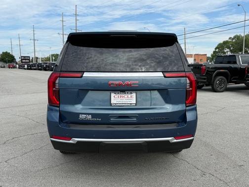 2025 GMC Yukon Elevation