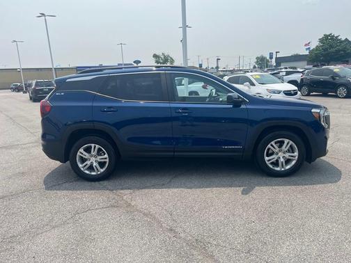 2022 GMC Terrain SLE
