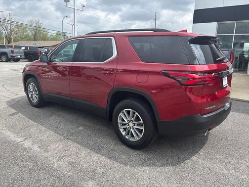 2022 Chevrolet Traverse LT Cloth