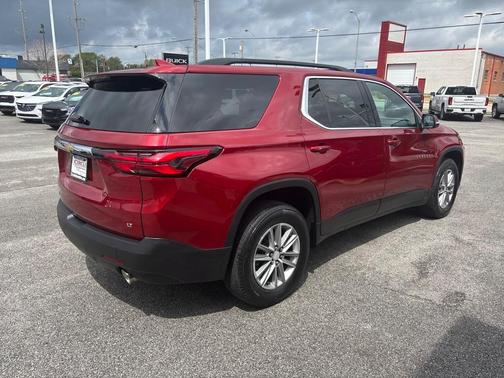 2022 Chevrolet Traverse LT Cloth