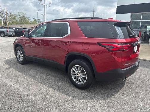 2022 Chevrolet Traverse LT Cloth