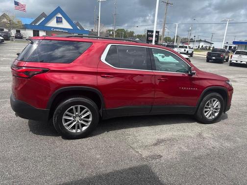 2022 Chevrolet Traverse LT Cloth