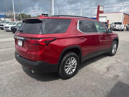 2022 Chevrolet Traverse LT Cloth