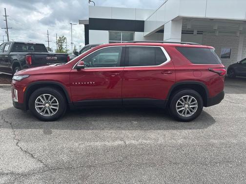 2022 Chevrolet Traverse LT Cloth