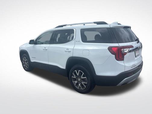 Summit White 2023 GMC Acadia SLE