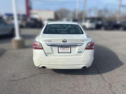 Pearl White 2014 Nissan Altima 2.5 S