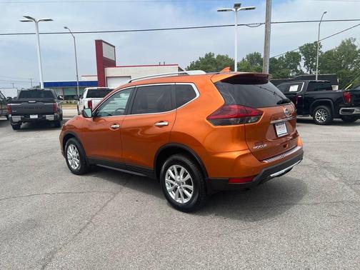 2020 Nissan Rogue SV