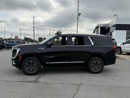 2025 GMC Yukon Elevation