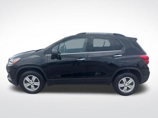 Mosaic Black Metallic 2020 Chevrolet Trax LT