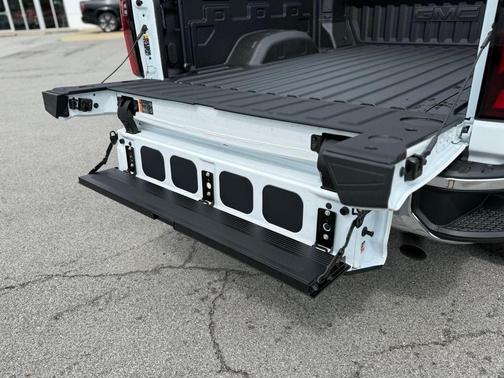 2025 GMC Sierra 2500 SLT