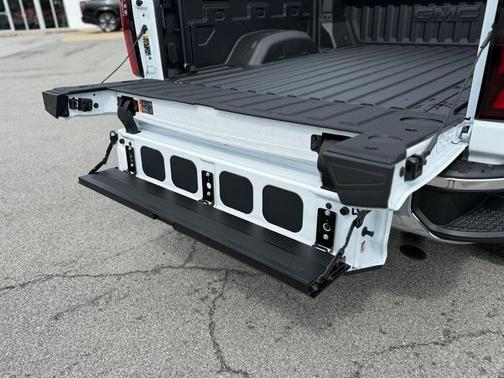 2025 GMC Sierra 2500 SLT