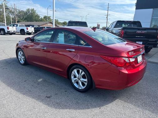 2011 Hyundai SONATA Limited