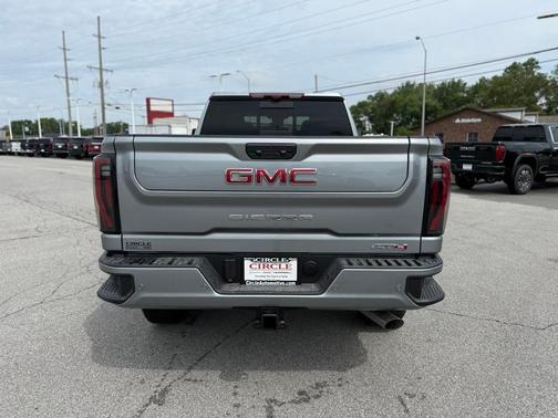 2025 GMC Sierra 2500 AT4