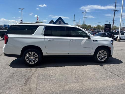2022 GMC Yukon XL Denali