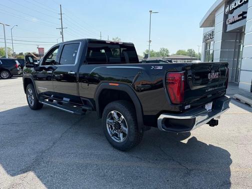2025 GMC Sierra 2500 SLT