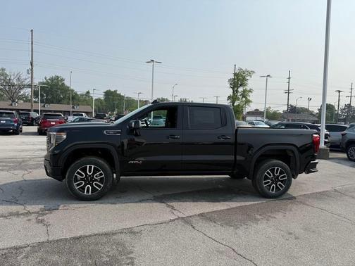 2025 GMC Sierra 1500 AT4