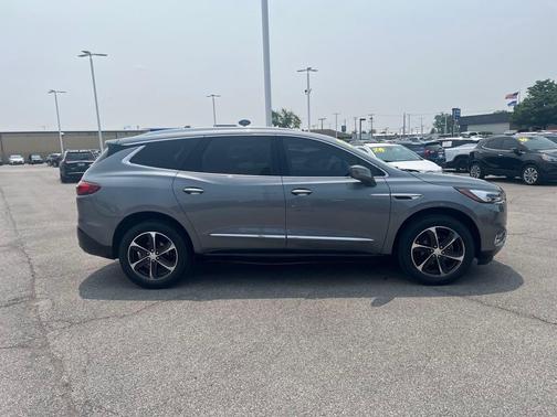 2020 Buick Enclave Essence