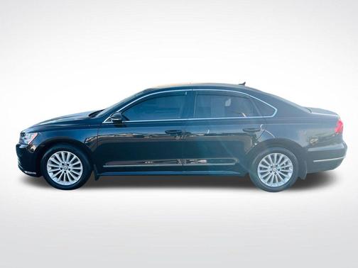 2017 Volkswagen Passat 1.8T SE