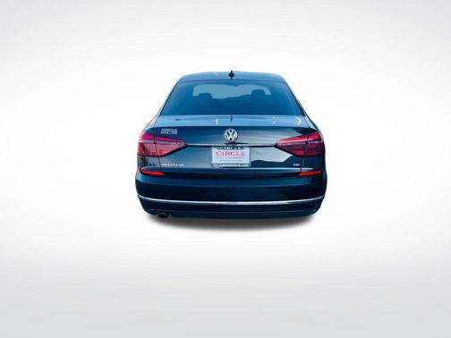 2017 Volkswagen Passat 1.8T SE