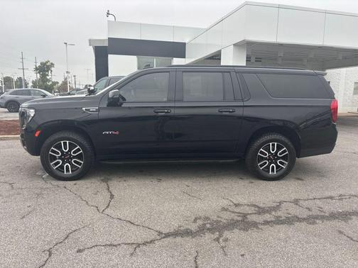 2022 GMC Yukon XL AT4