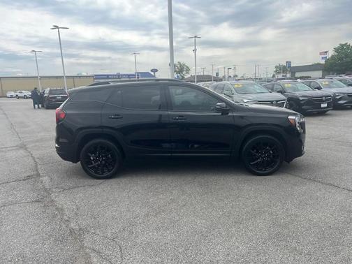 2023 GMC Terrain SLT