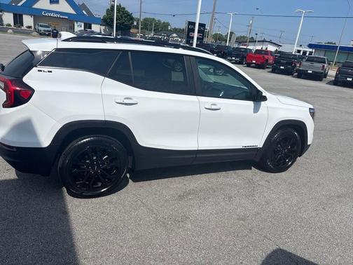 2022 GMC Terrain SLE