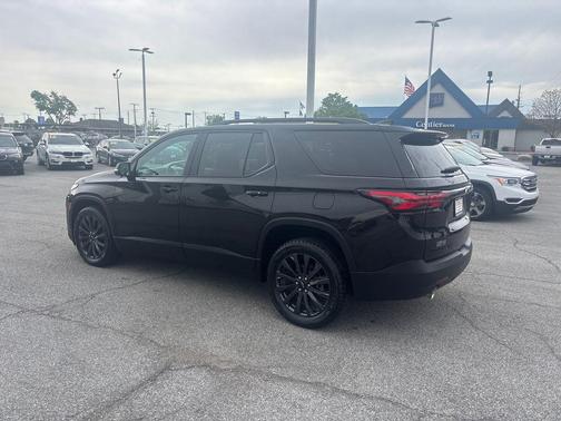 Black 2023 Chevrolet Traverse RS