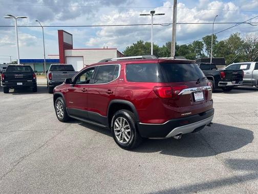 2017 GMC Acadia SLE-2