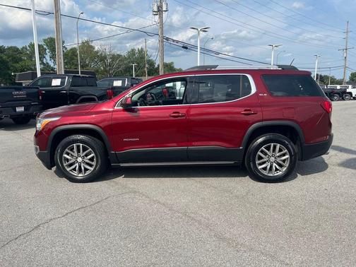 2017 GMC Acadia SLE-2