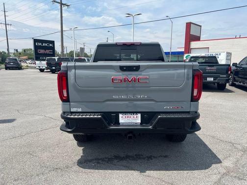 2024 GMC Sierra 1500 AT4X