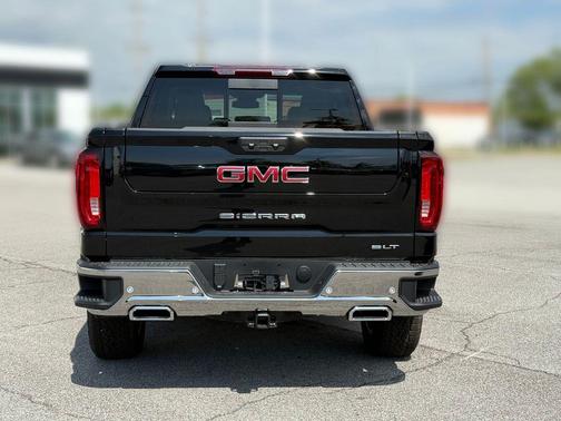 Onyx Black 2026 GMC Sierra 1500 SLT