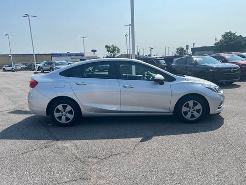 2018 Chevrolet Cruze LS