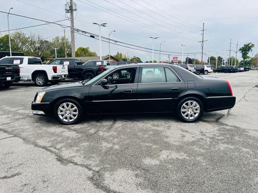 2011 Cadillac DTS Premium